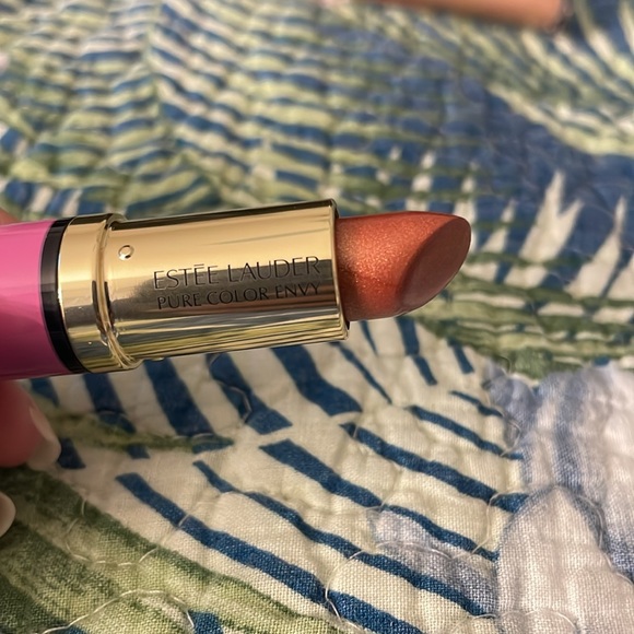 New Makeup Bundle: Lancôme Eyeshadow Pallet, Lipstick, Lip Gloss, Brushes - Picture 3 of 10